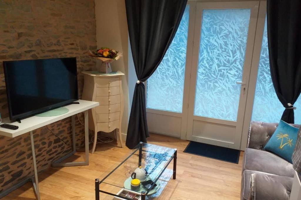 Au Mont Pour Deux Apartman Pontorson Kültér fotó